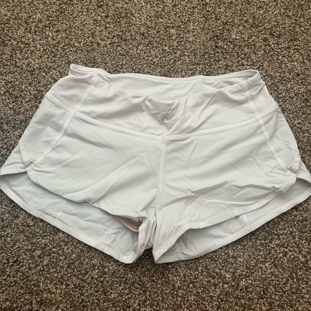 Low Rise 2.5 White Lululemon Speed Up Shorts